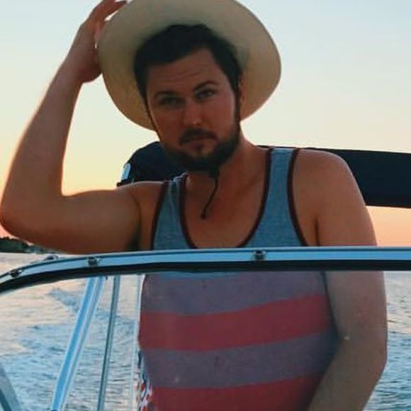 Meet your Posher, Derek - Picture 1 of 2